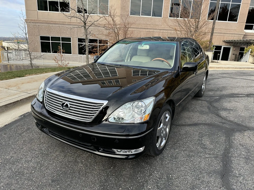 2005 Lexus LS 3rd Gen - Image 3 of 31