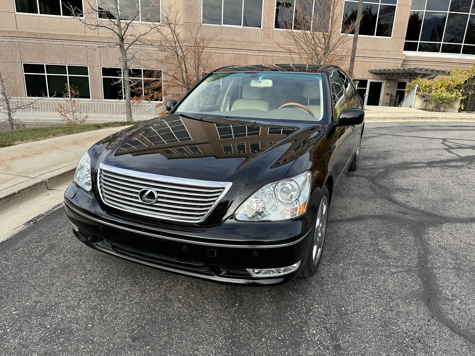 2005 Lexus LS 3rd Gen - Image 2 of 31