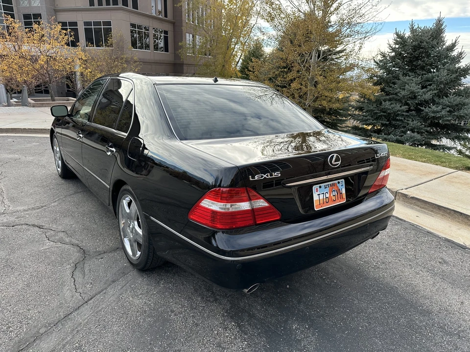 2005 Lexus LS 3rd Gen - Image 26 of 31