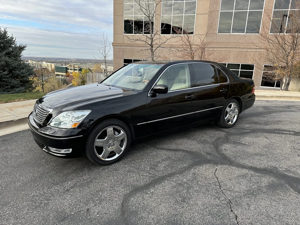 2005 Lexus LS 3rd Gen - Image 10 of 31