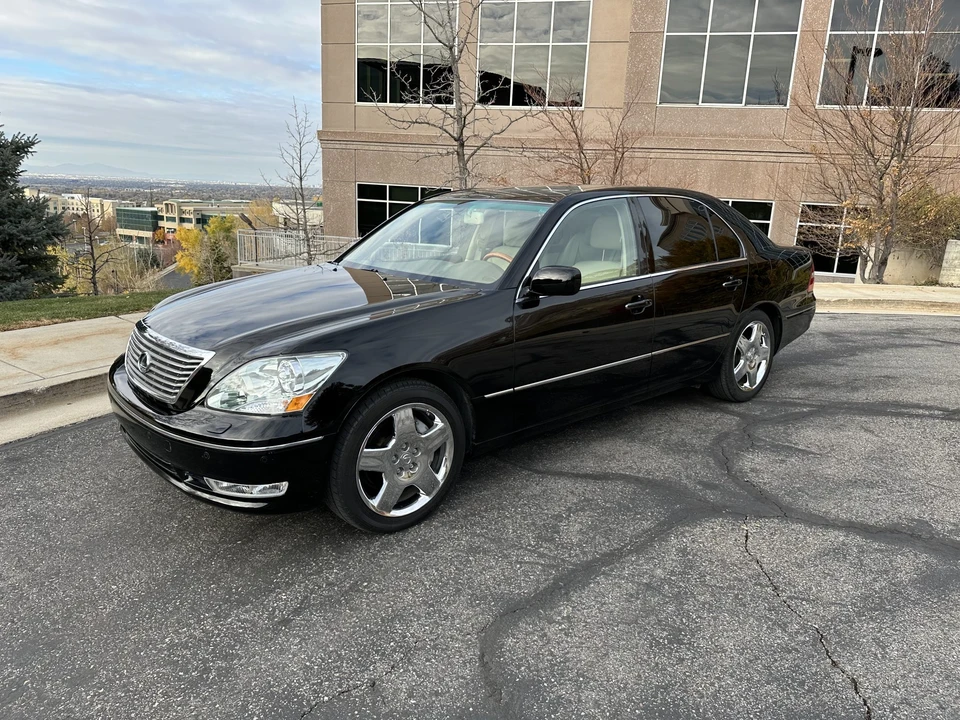 2005 Lexus LS 3rd Gen - Image 9 of 31