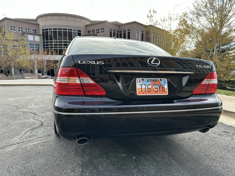 2005 Lexus LS 3rd Gen - Image 31 of 31