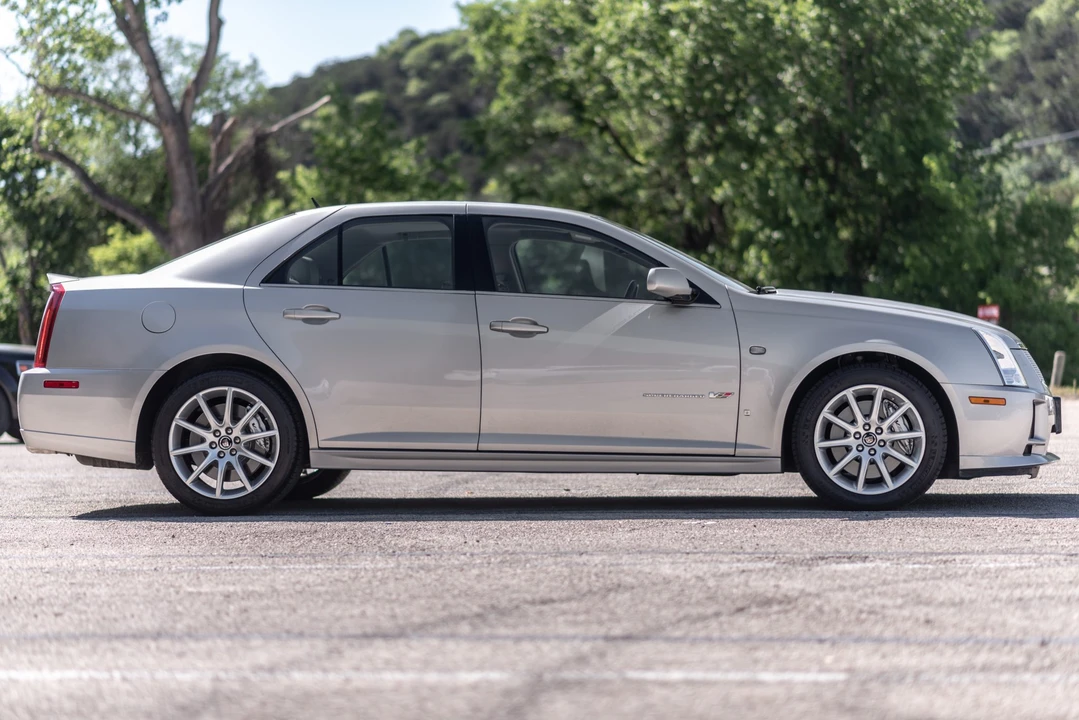 2006 Cadillac STS-V - Image 6 of 31