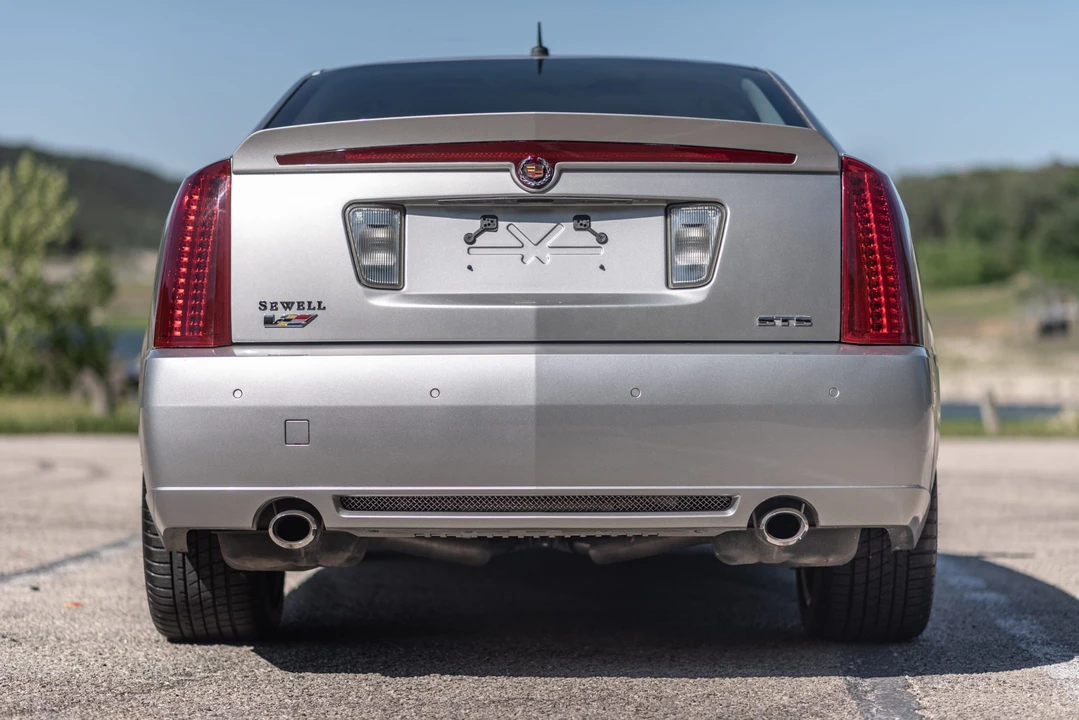2006 Cadillac STS-V - Image 4 of 31