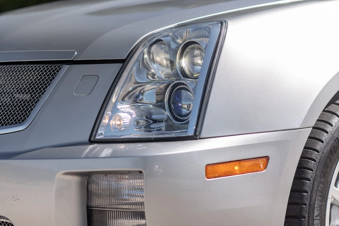 2006 Cadillac STS-V - Image 11 of 31