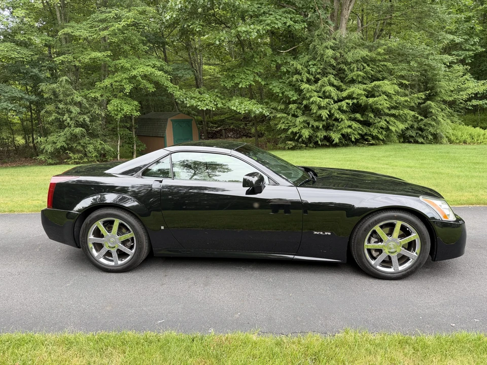 2006 Cadillac XLR - Image 10 of 31