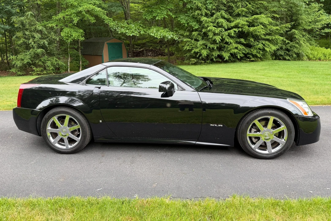 2006 Cadillac XLR - Image 11 of 31