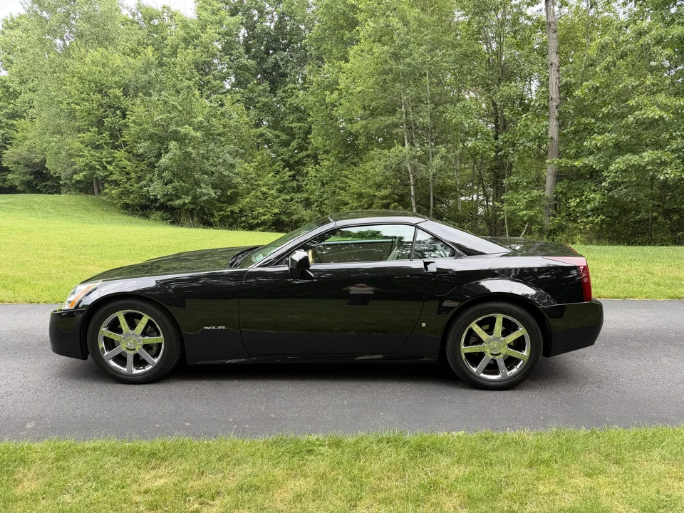 2006 Cadillac XLR - Image 5 of 31