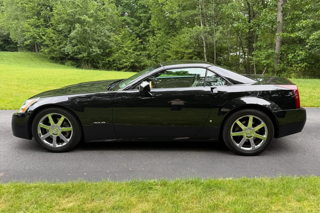 2006 Cadillac XLR - Image 7 of 31