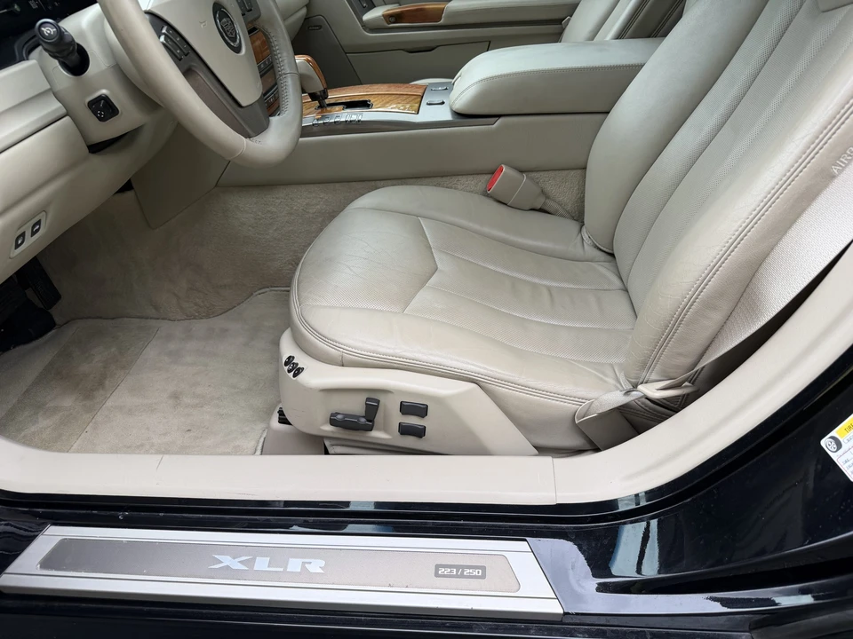 2006 Cadillac XLR - Image 24 of 31