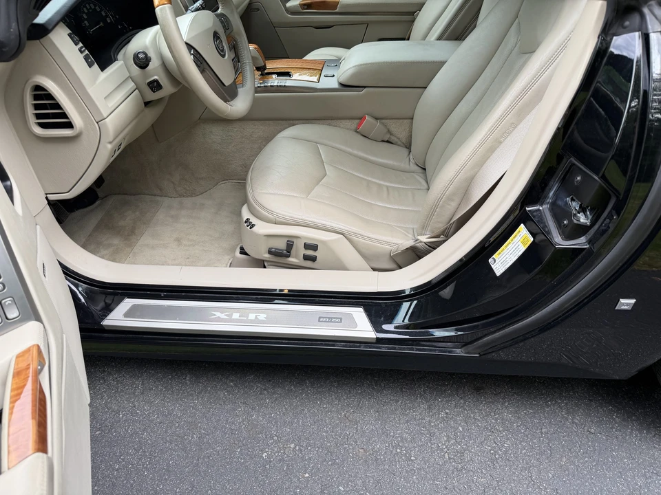 2006 Cadillac XLR - Image 22 of 31