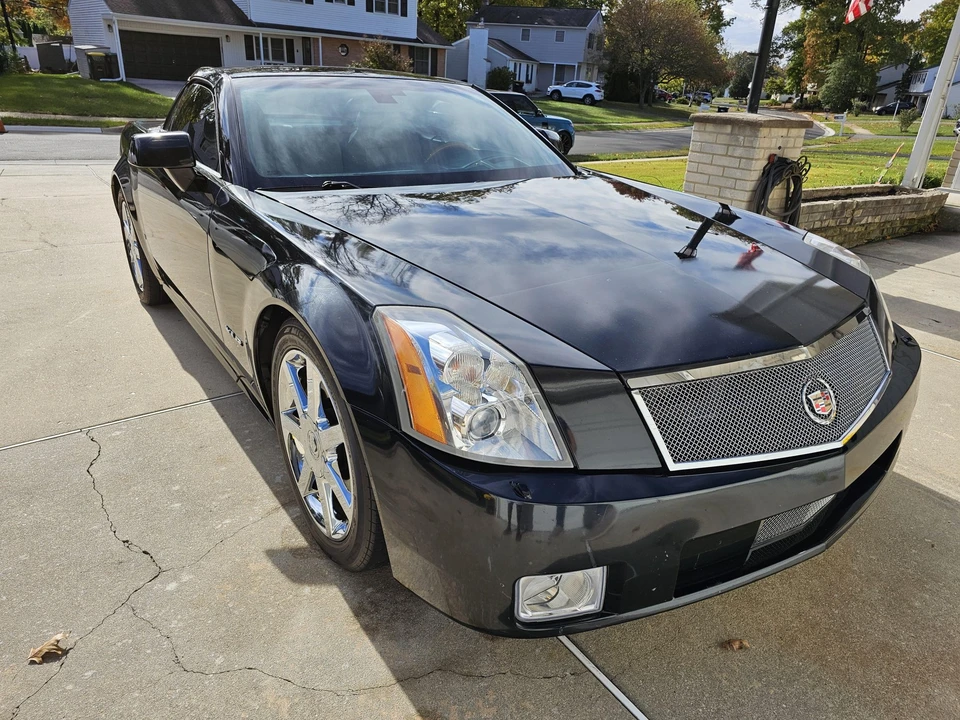 2006 Cadillac XLR - Image 2 of 31