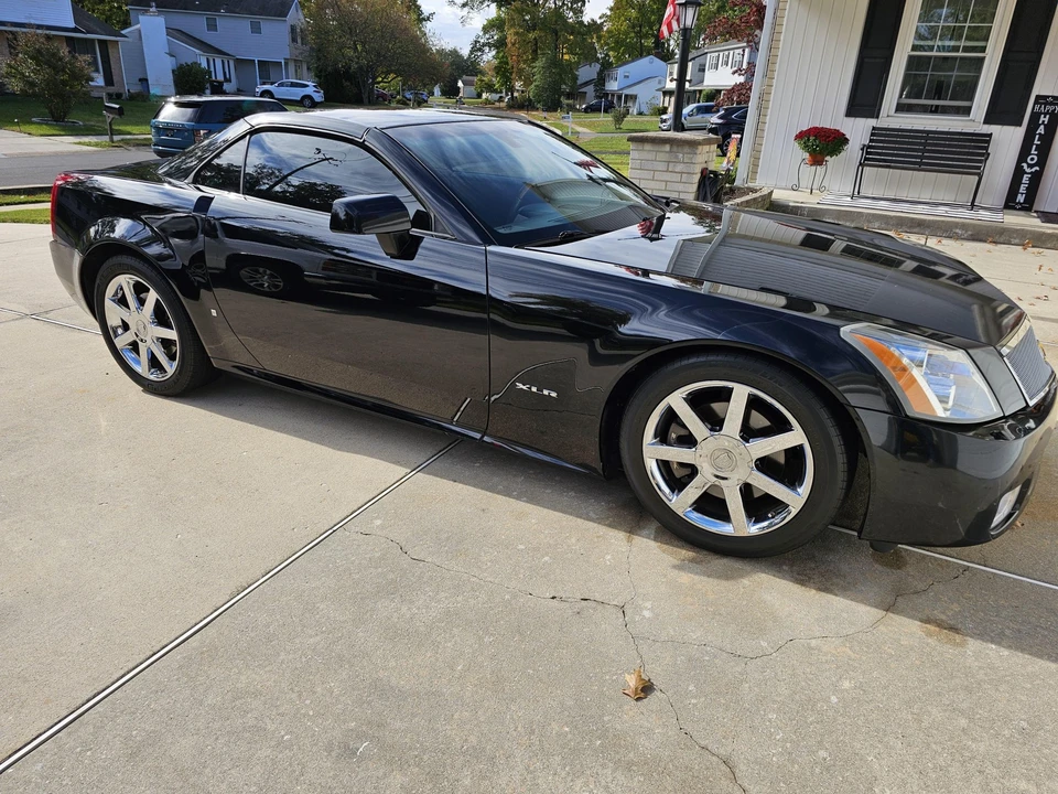 2006 Cadillac XLR - Image 3 of 31