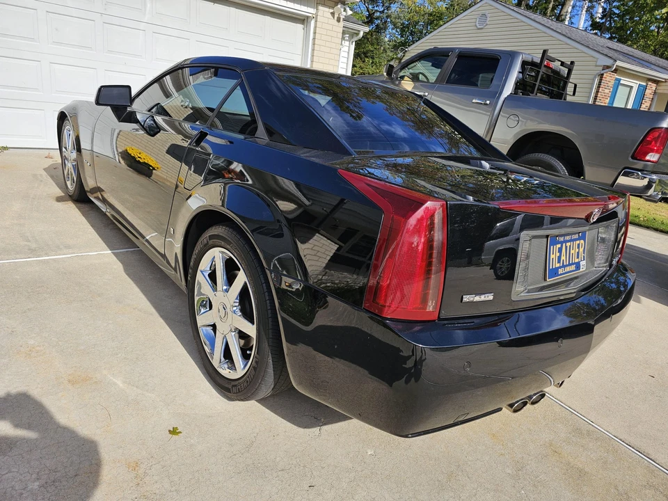 2006 Cadillac XLR - Image 8 of 31