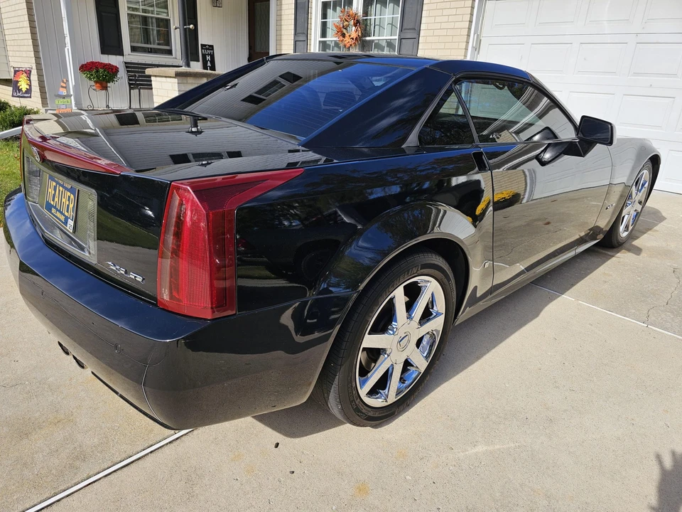 2006 Cadillac XLR - Image 6 of 31