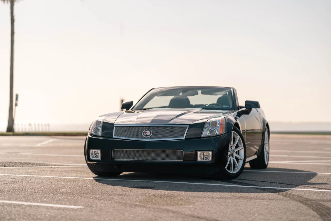 2006 Cadillac XLR-V - Image 4 of 31