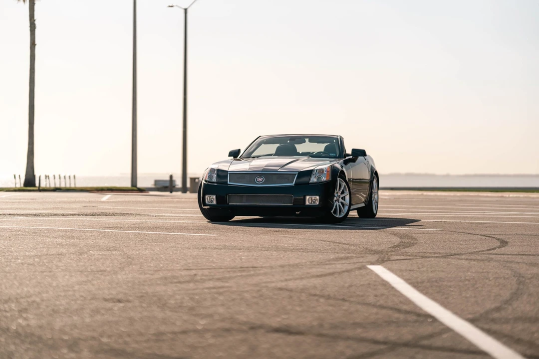 2006 Cadillac XLR-V - Image 3 of 31