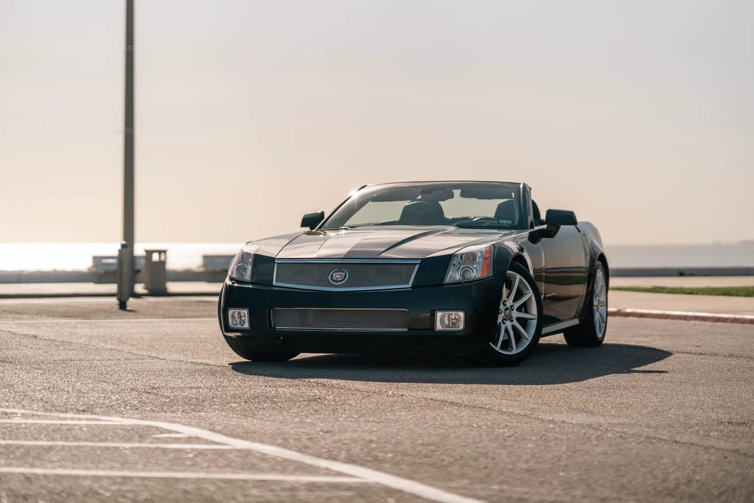2006 Cadillac XLR-V - Image 7 of 31