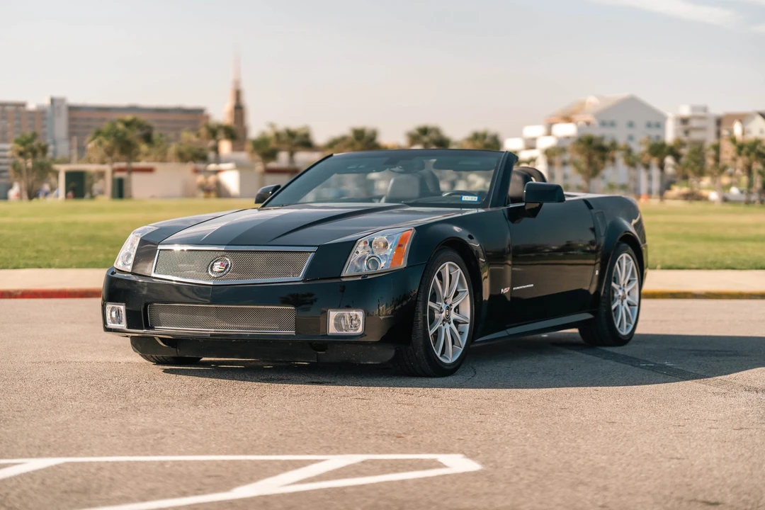2006 Cadillac XLR-V - Image 8 of 31