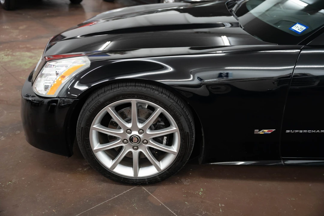 2006 Cadillac XLR-V - Image 18 of 31