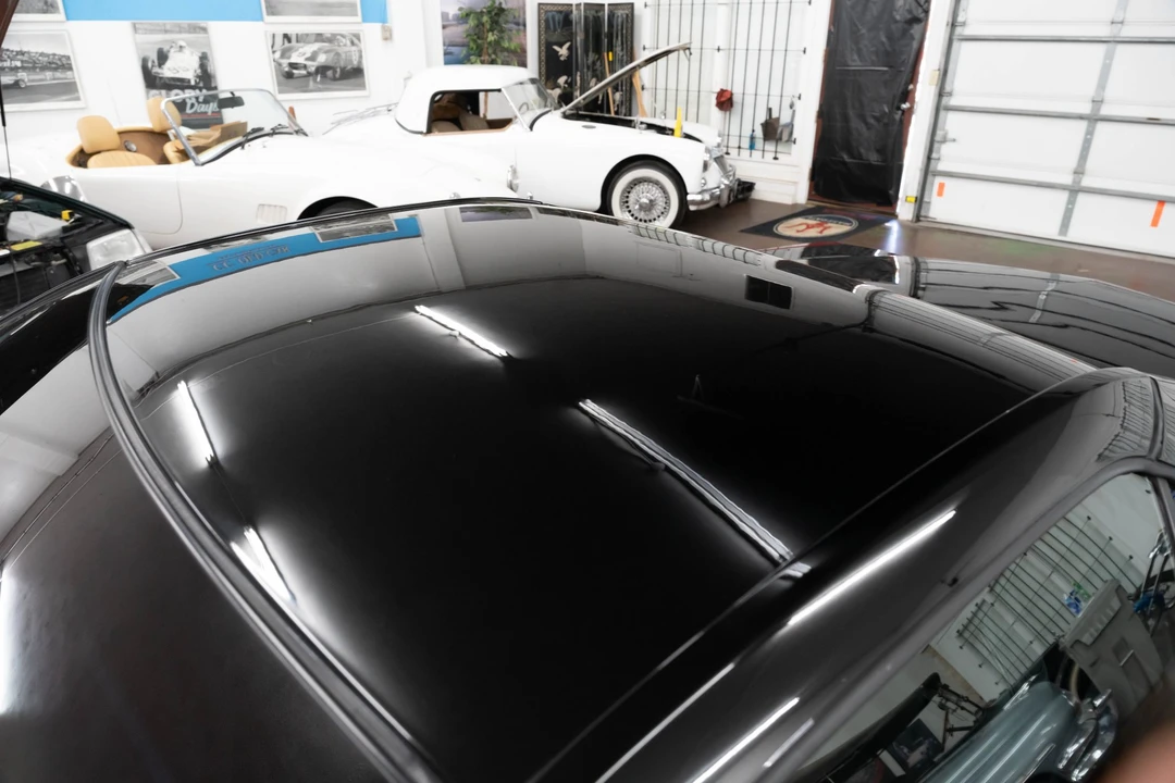 2006 Cadillac XLR-V - Image 25 of 31