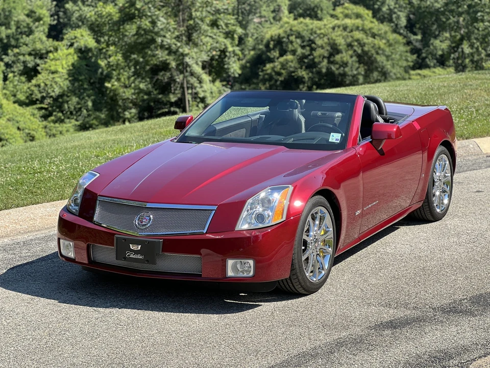 2006 Cadillac XLR-V - Image 4 of 31