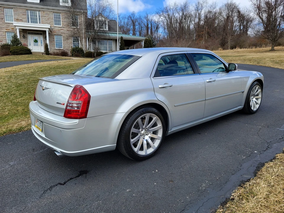2006 Chrysler 300 (2005-2023) - Image 10 of 31