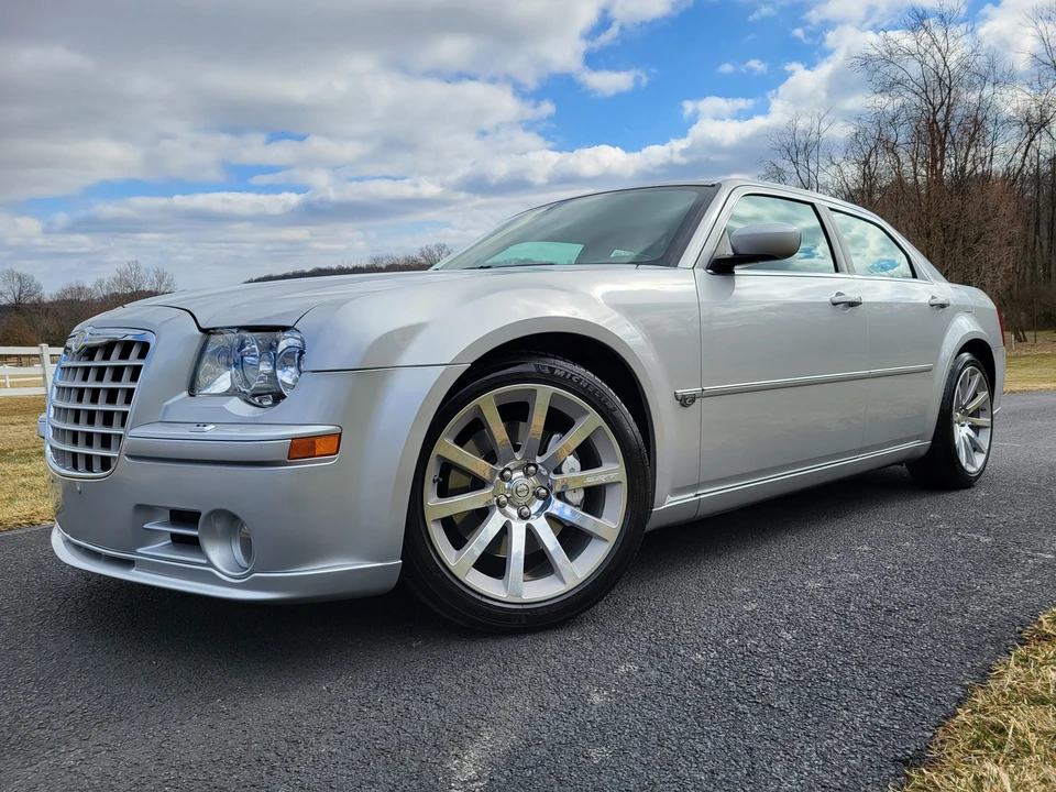 2006 Chrysler 300 (2005-2023) - Image 2 of 31