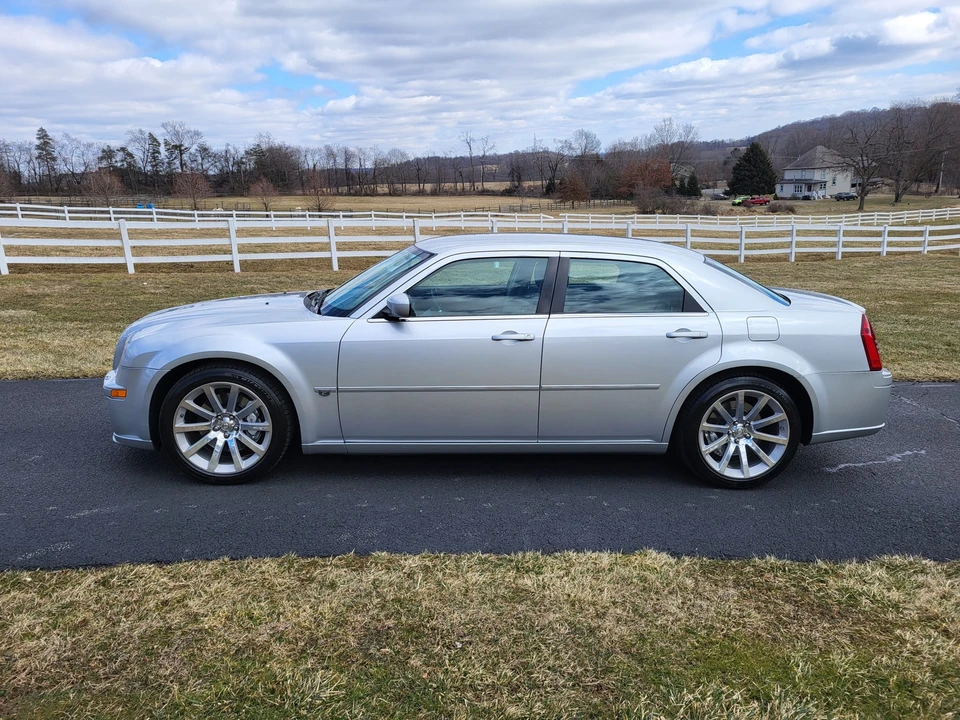 2006 Chrysler 300 (2005-2023) - Image 13 of 31