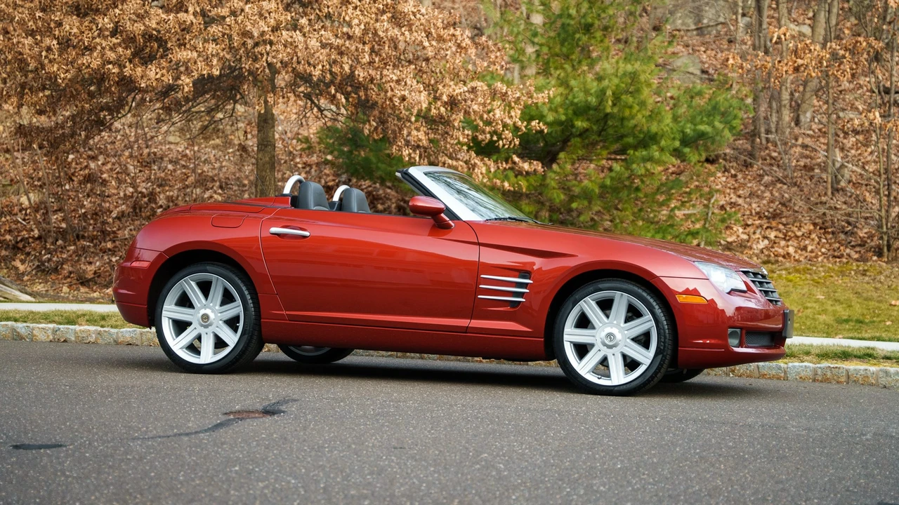2006 Chrysler Crossfire - Image 3 of 31