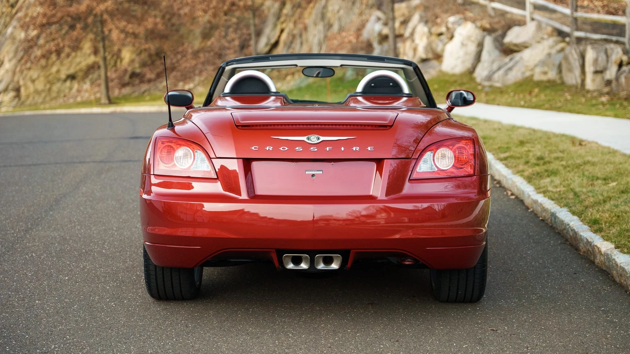 2006 Chrysler Crossfire - Image 8 of 31