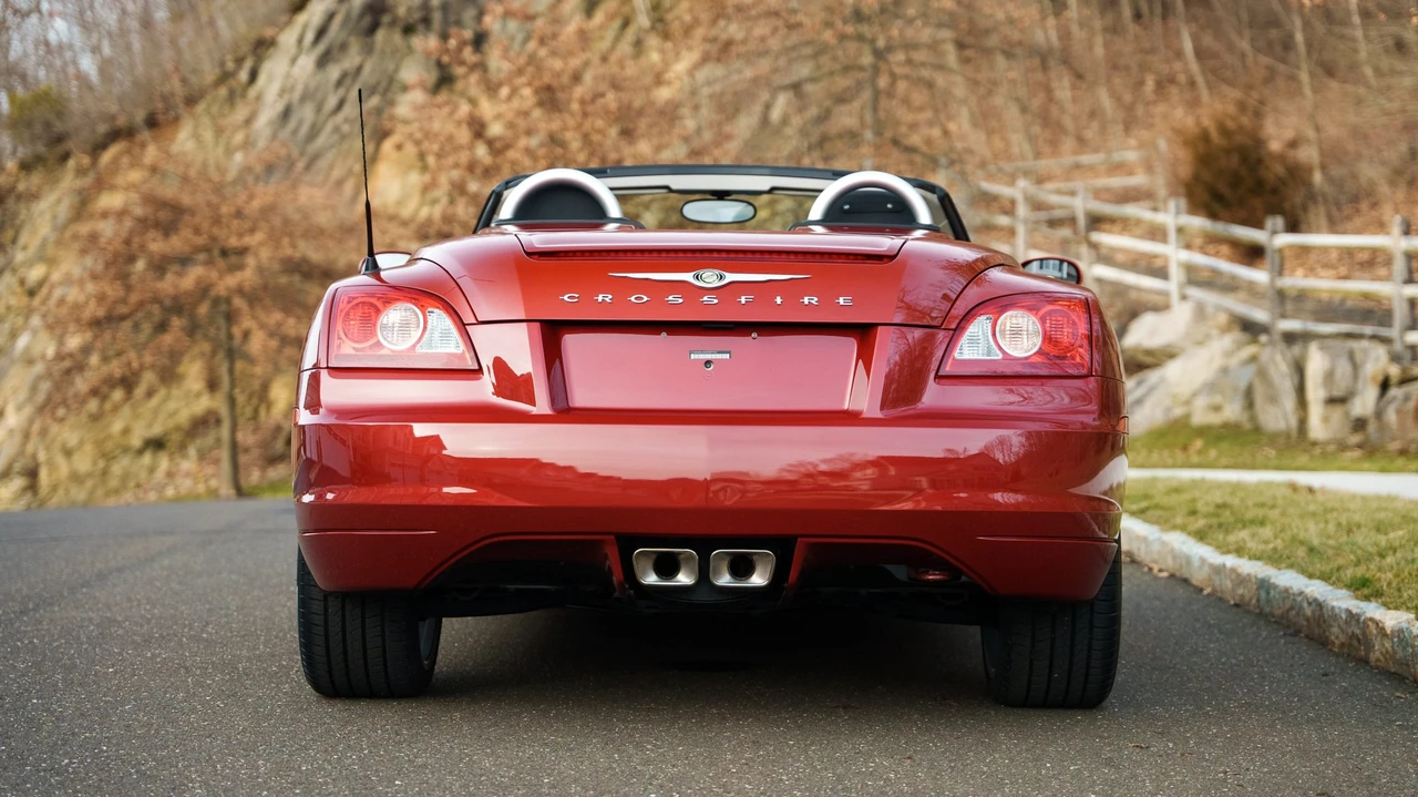 2006 Chrysler Crossfire - Image 9 of 31