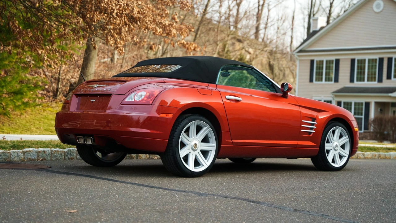 2006 Chrysler Crossfire - Image 25 of 31