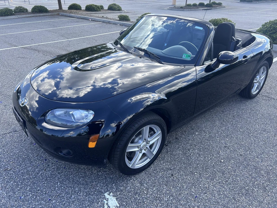 2006 Mazda NC MX-5 Miata - Image 14 of 31