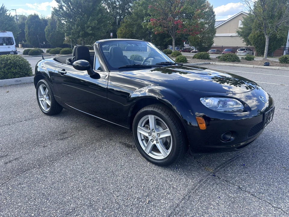 2006 Mazda NC MX-5 Miata - Image 15 of 31