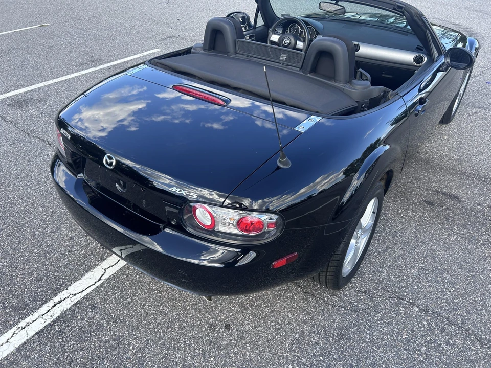 2006 Mazda NC MX-5 Miata - Image 18 of 31