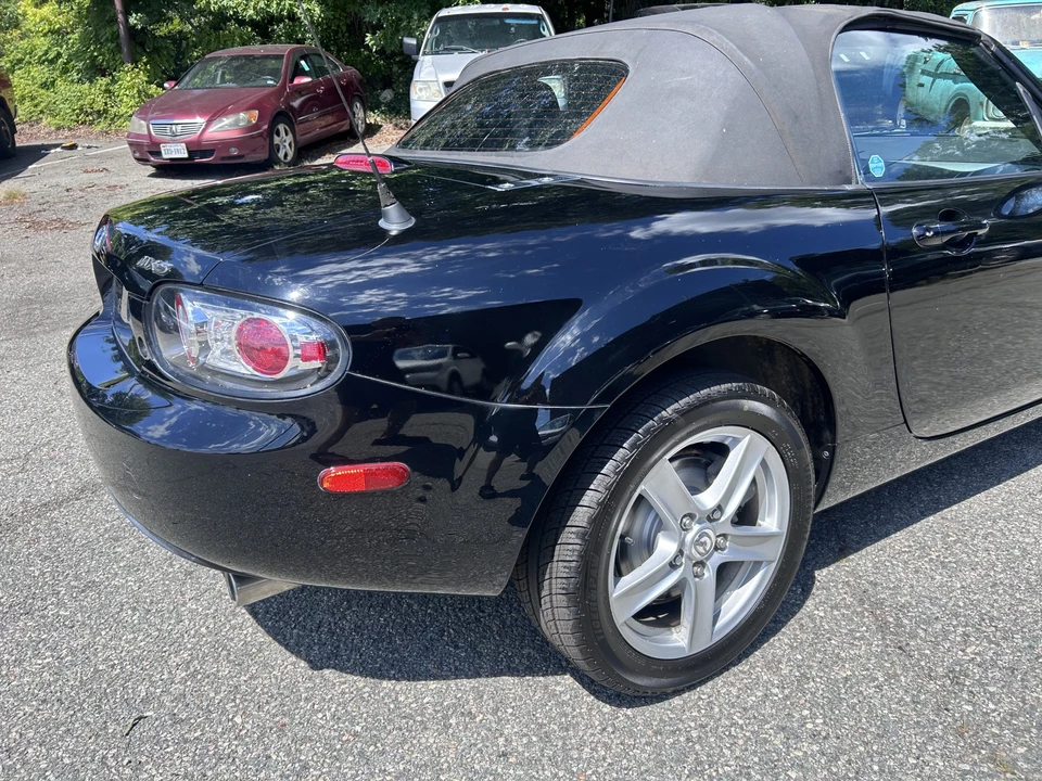 2006 Mazda NC MX-5 Miata - Image 8 of 31