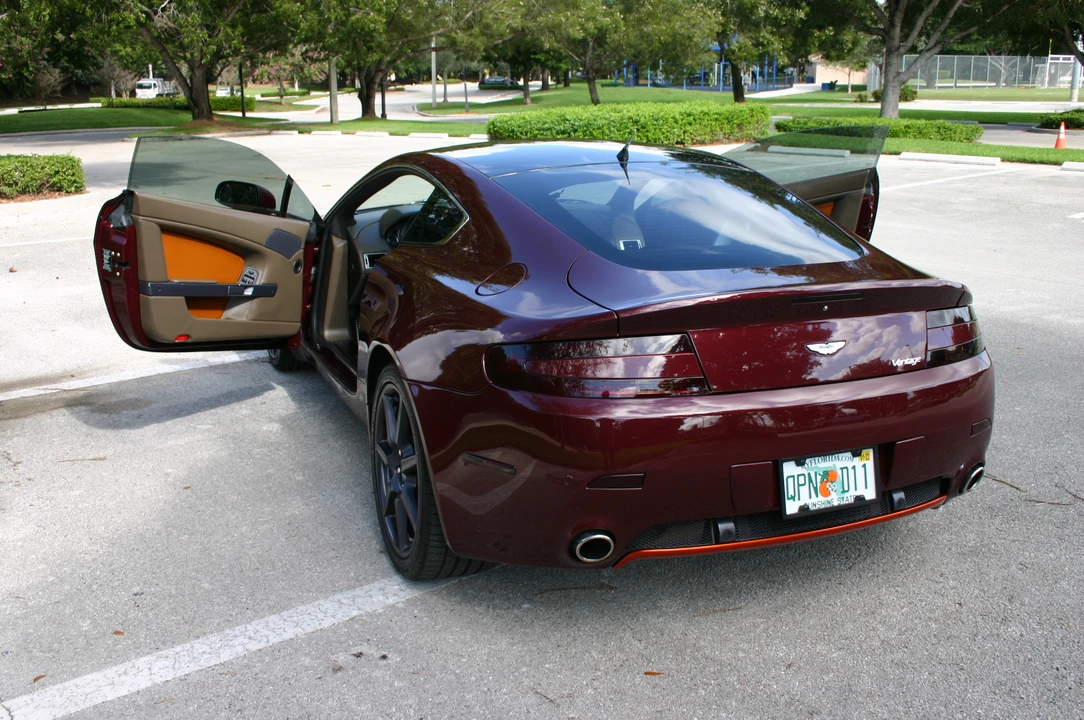 2007 Aston Martin V8 Vantage (2006-2017) - Image 28 of 31