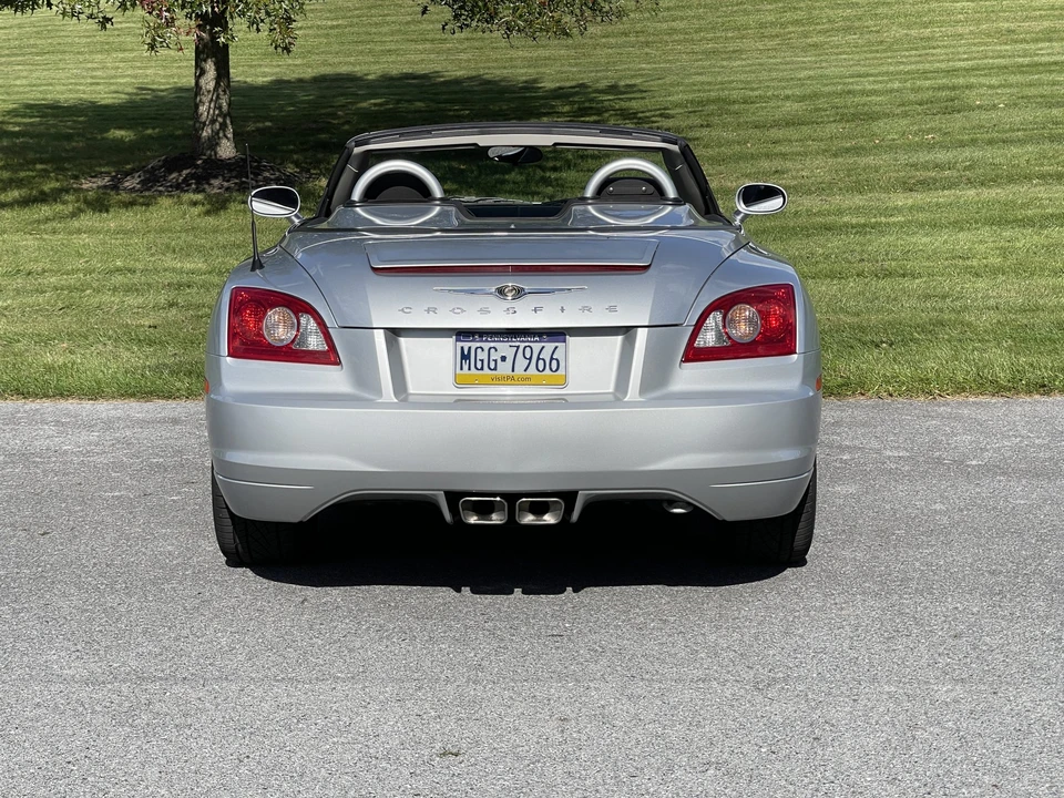 2007 Chrysler Crossfire - Image 23 of 31