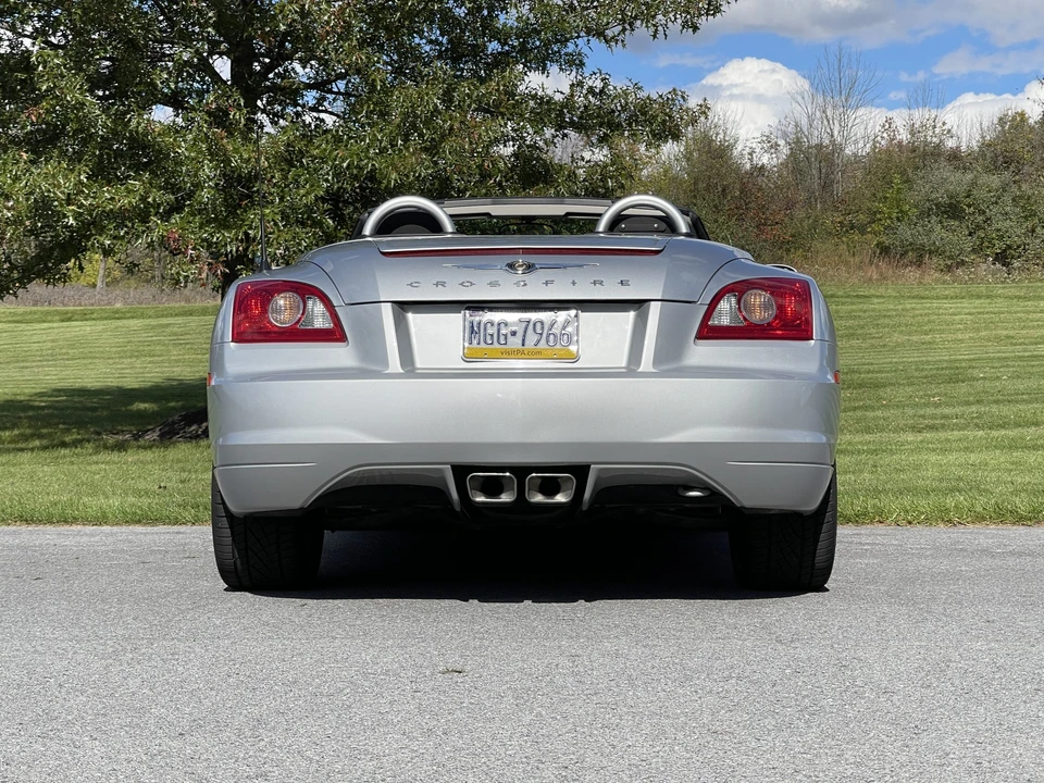 2007 Chrysler Crossfire - Image 22 of 31
