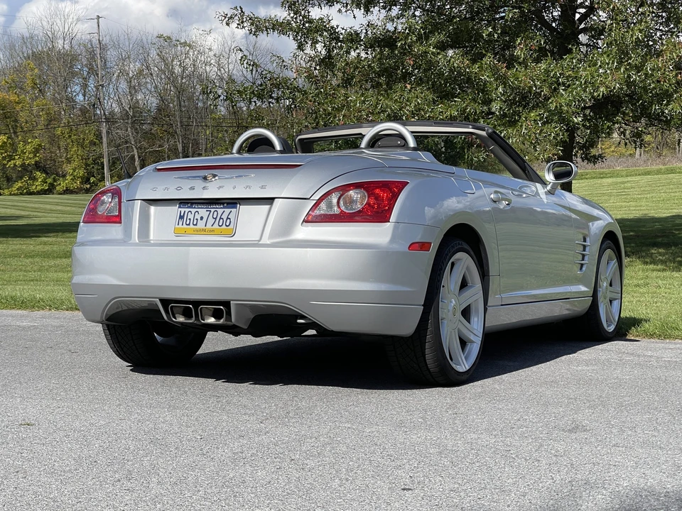 2007 Chrysler Crossfire - Image 20 of 31