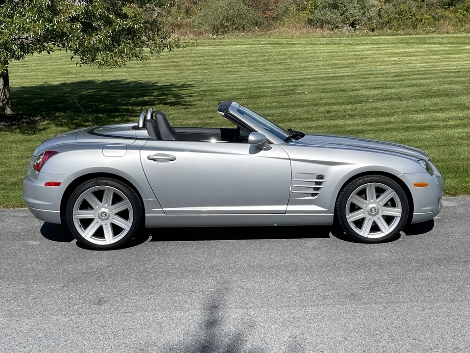 2007 Chrysler Crossfire - Image 17 of 31