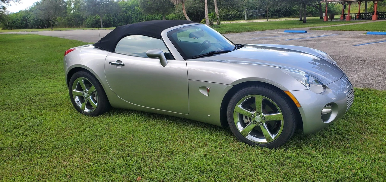 2007 Pontiac Solstice - Image 8 of 31