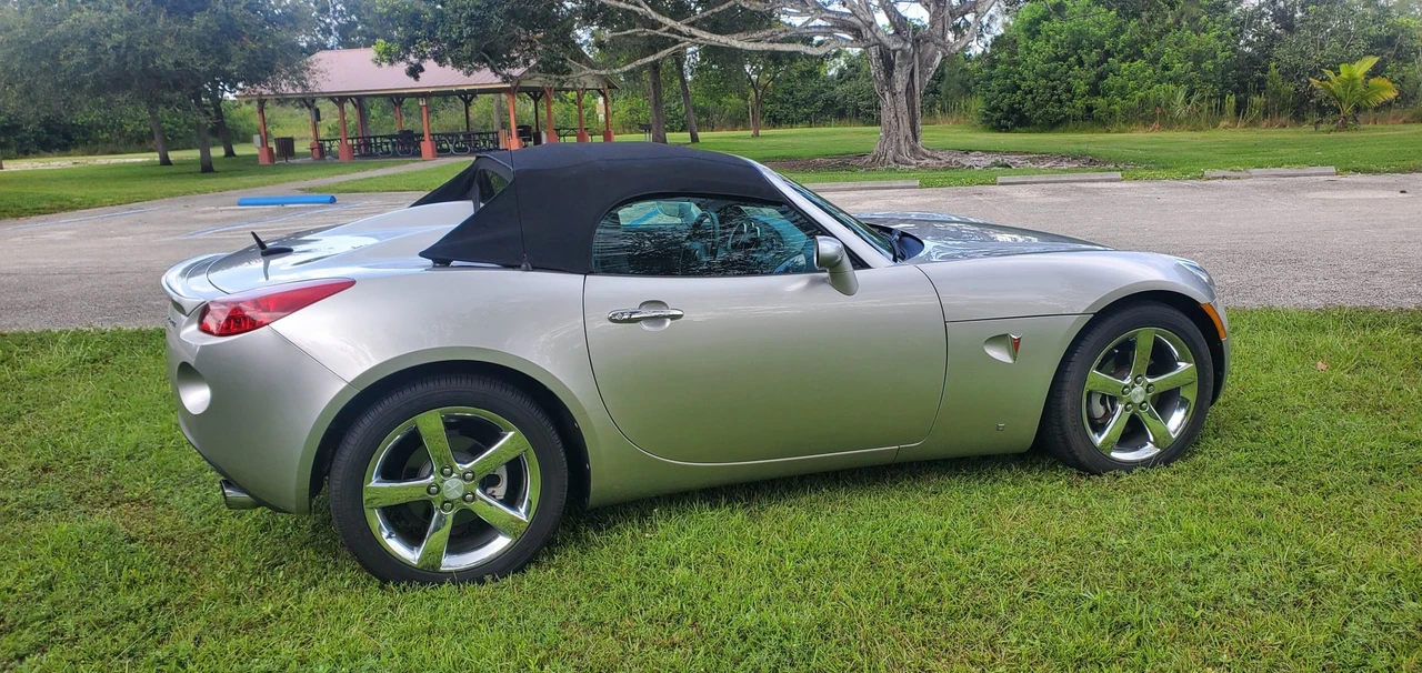 2007 Pontiac Solstice - Image 10 of 31