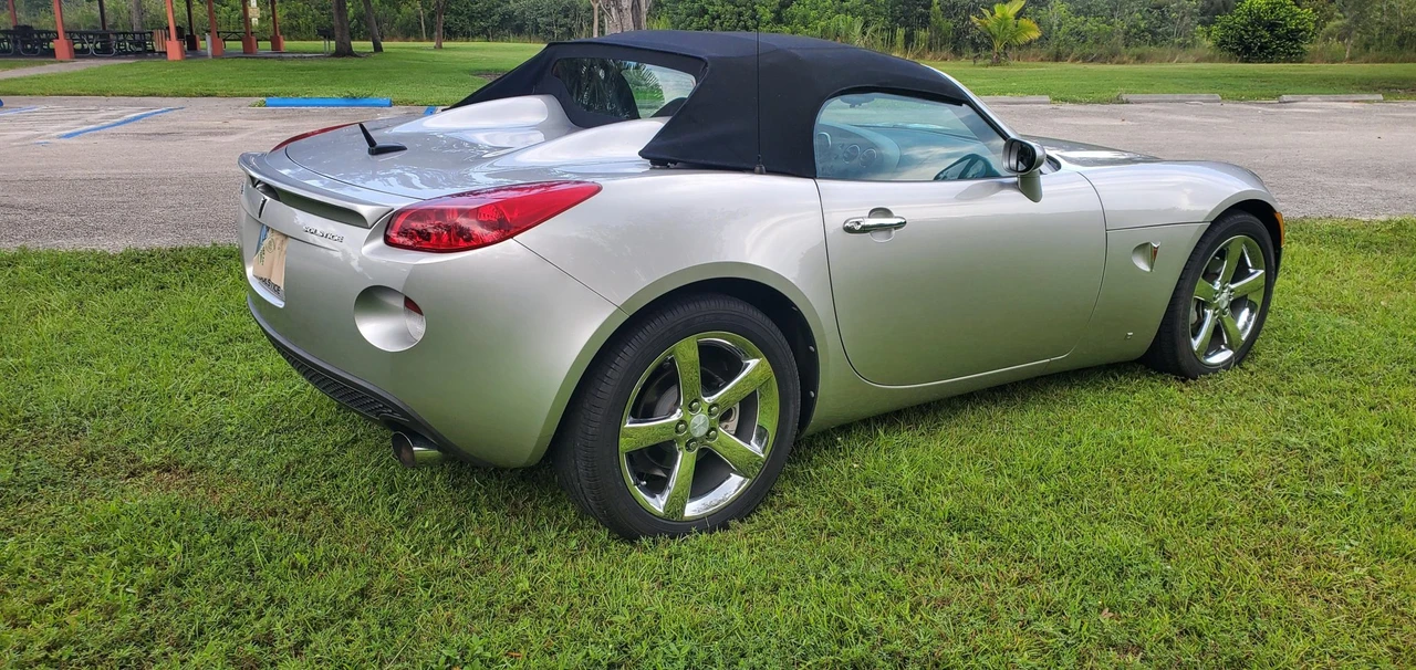 2007 Pontiac Solstice - Image 12 of 31