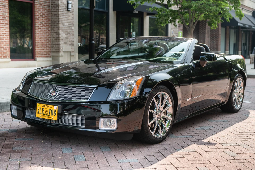 2008 Cadillac XLR-V - Image 10 of 31