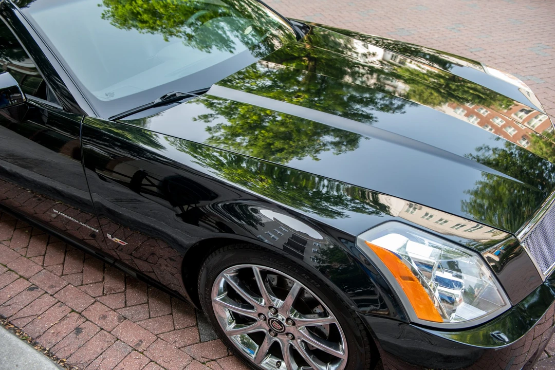 2008 Cadillac XLR-V - Image 25 of 31