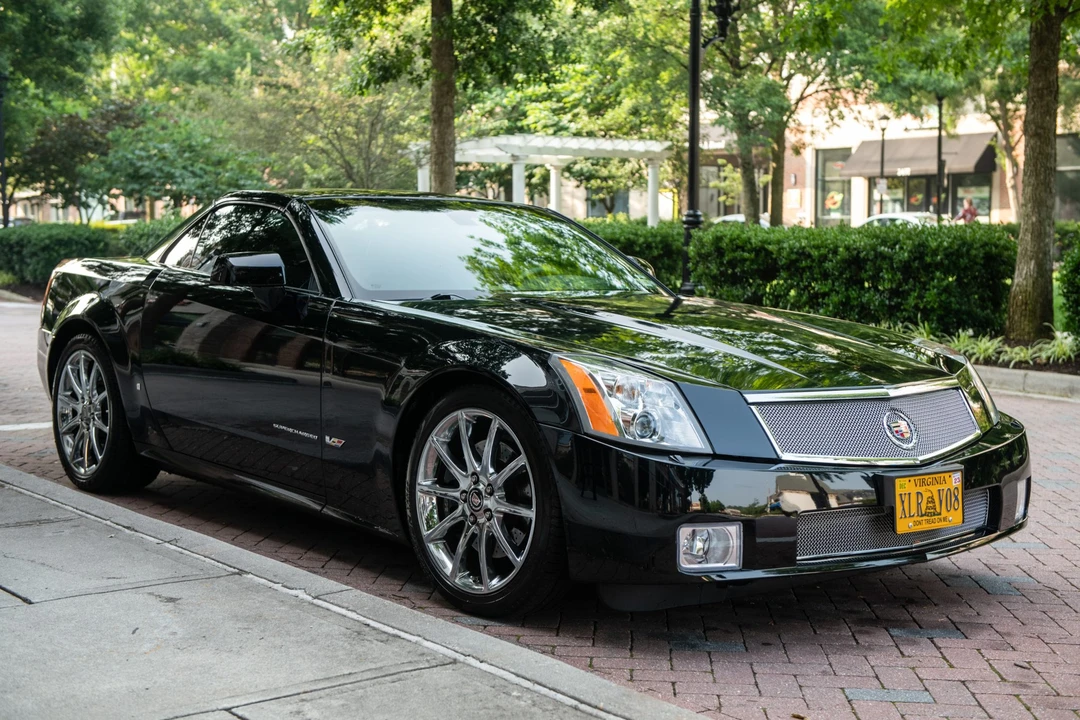 2008 Cadillac XLR-V - Image 4 of 31