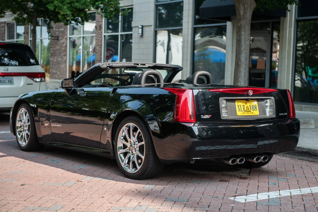 2008 Cadillac XLR-V - Image 16 of 31
