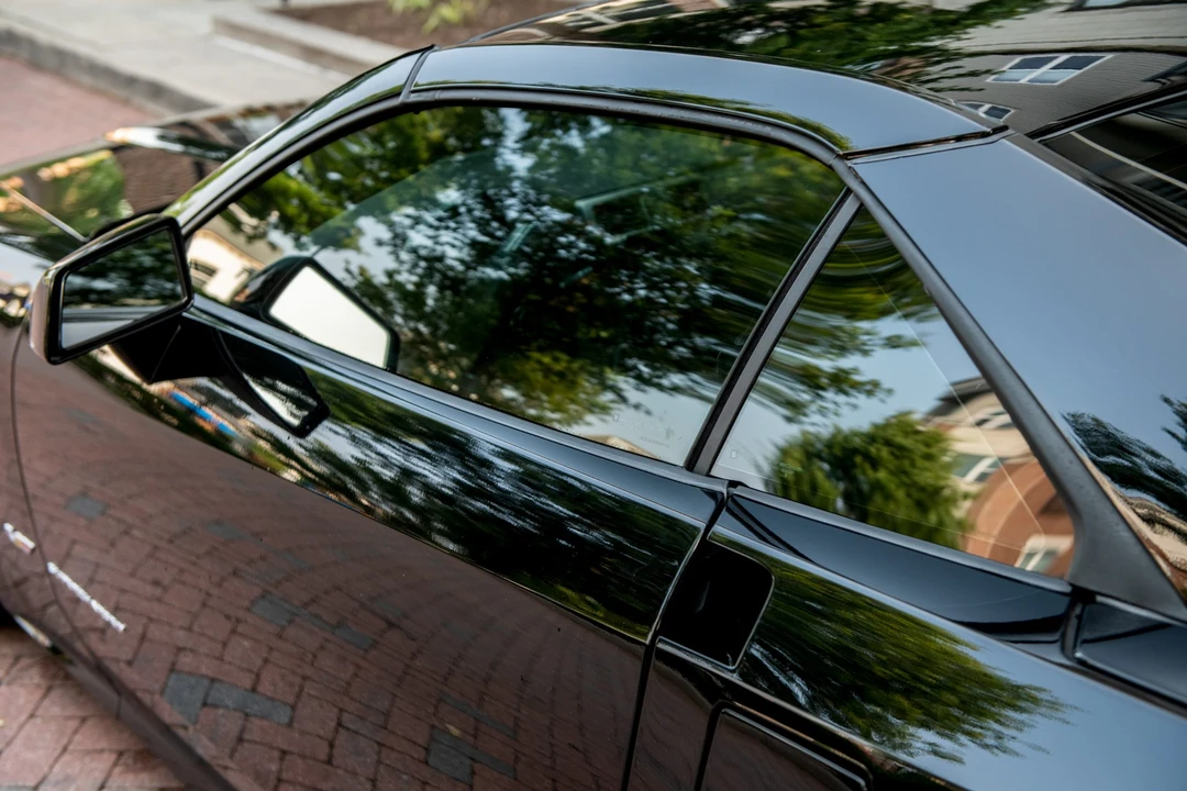 2008 Cadillac XLR-V - Image 20 of 31